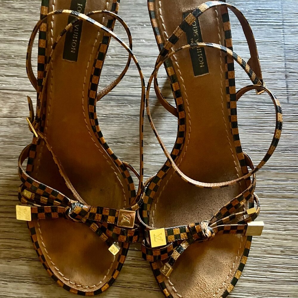 Louis Vuitton Patent Leather Kitten Heals